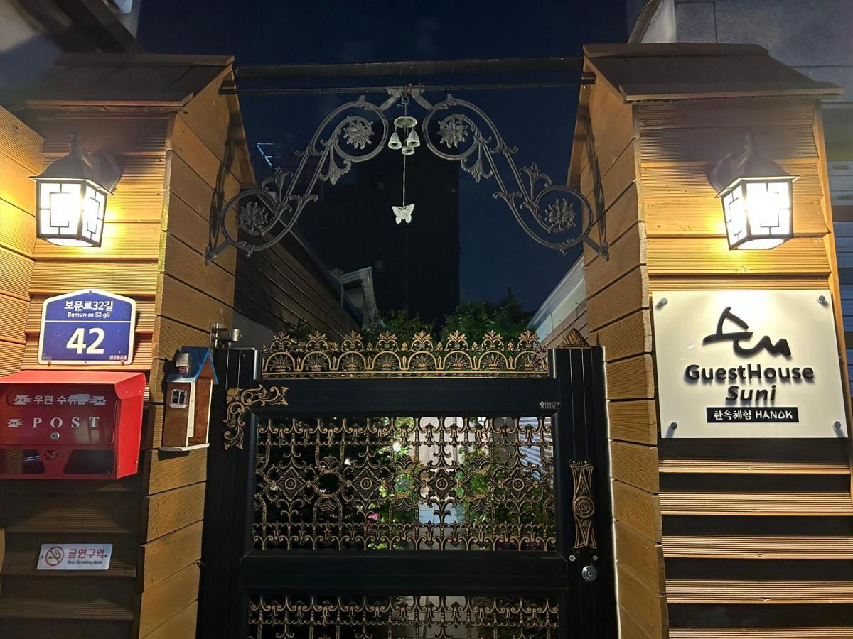Hanok Guesthouse Suni Seoul Exteriör bild