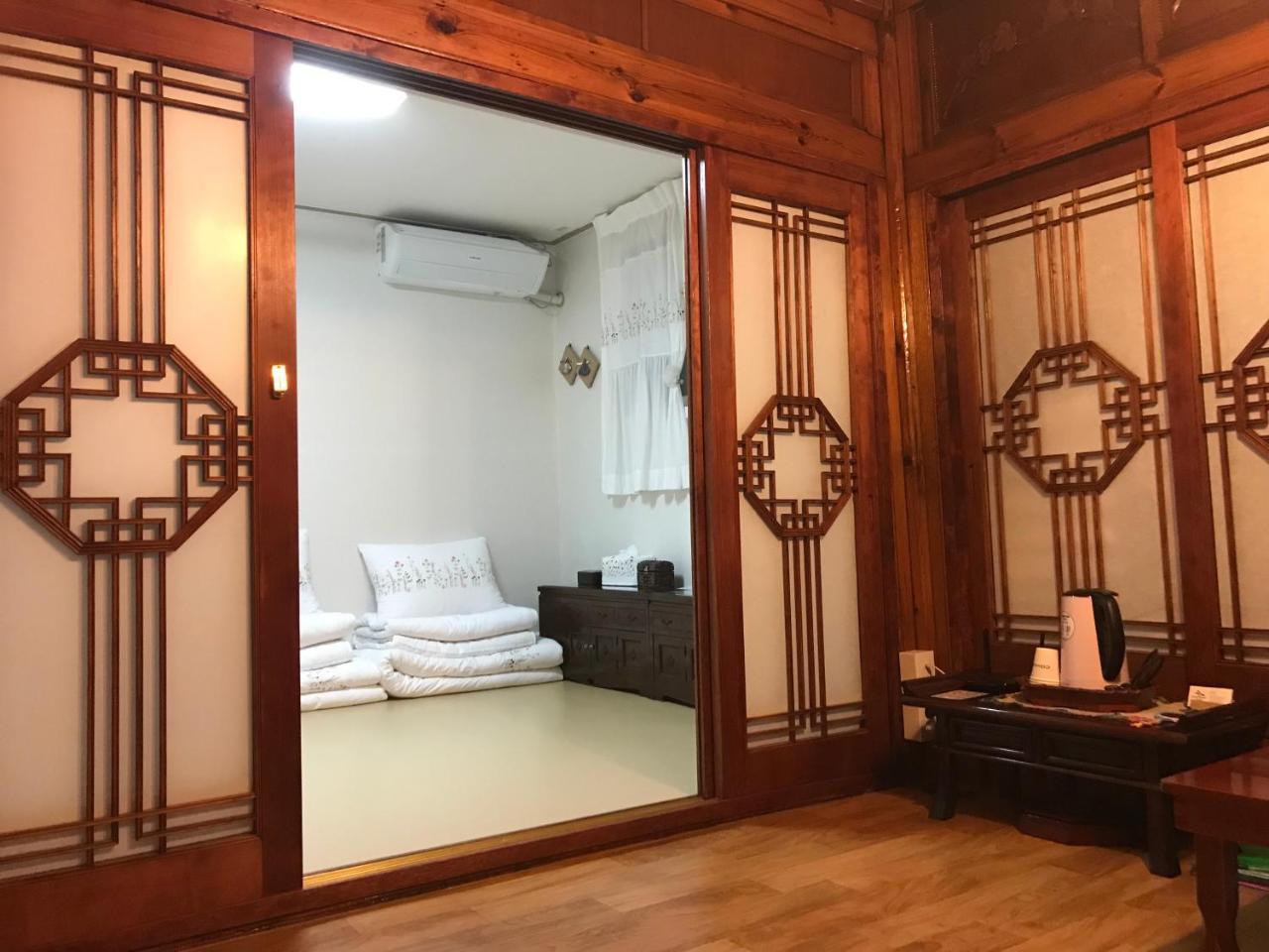Hanok Guesthouse Suni Seoul Exteriör bild